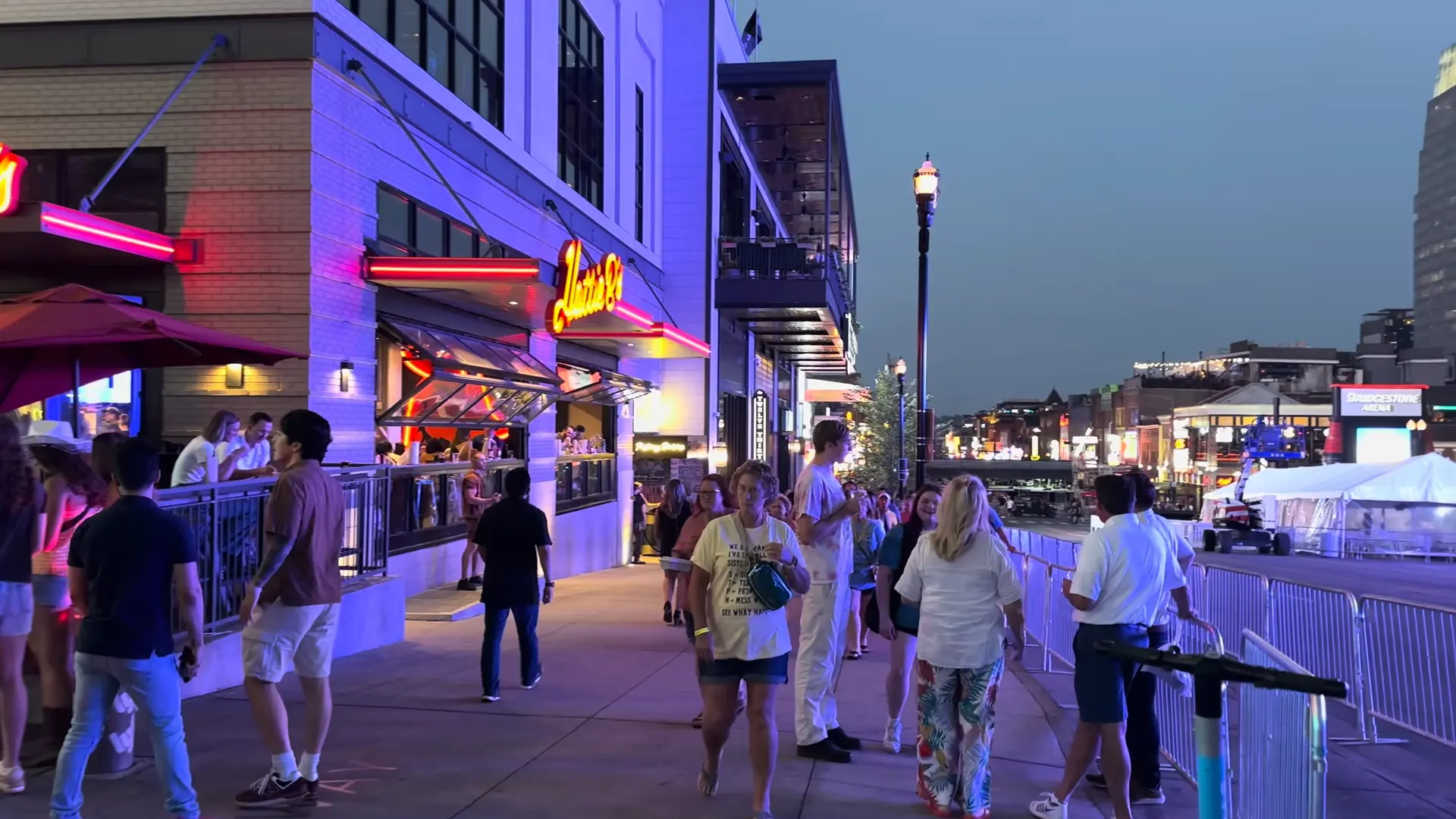 Perfect Weekend in Nashville: Itinerary, Travel Tips & Must-See Spots 2 saveroworld.com