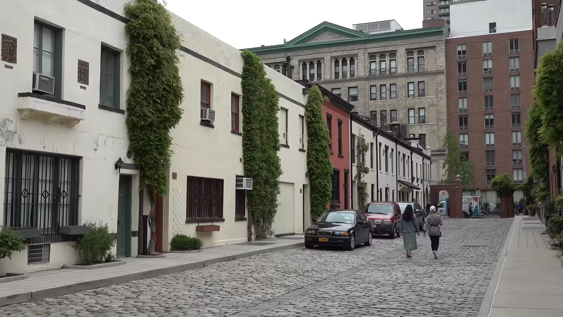 Essential New York City Travel Tips for First-Time Visitors 3 saveroworld.com
