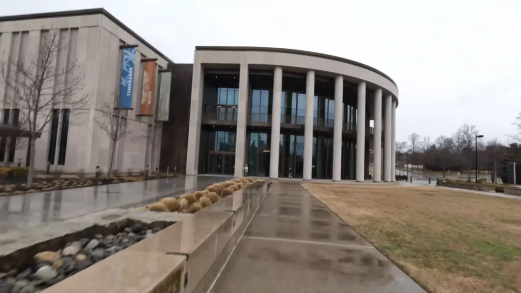 Perfect Weekend in Nashville: Itinerary, Travel Tips & Must-See Spots 6 saveroworld.com